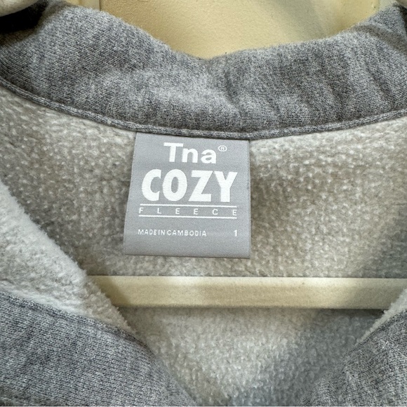 Aritzia Tna Cozy Fleece Polo Sweatshirt - Picture 6 of 6